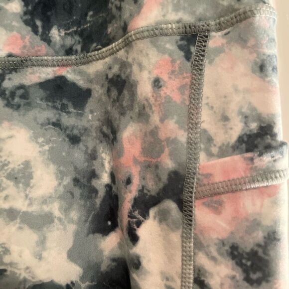 GAIAM Pink and Gray Leggings with Abstract Pattern - Picture 6 of 8